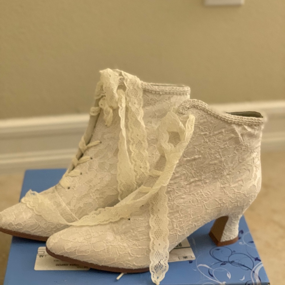 Off White lace overlay granny boots. Size 7. NWT.